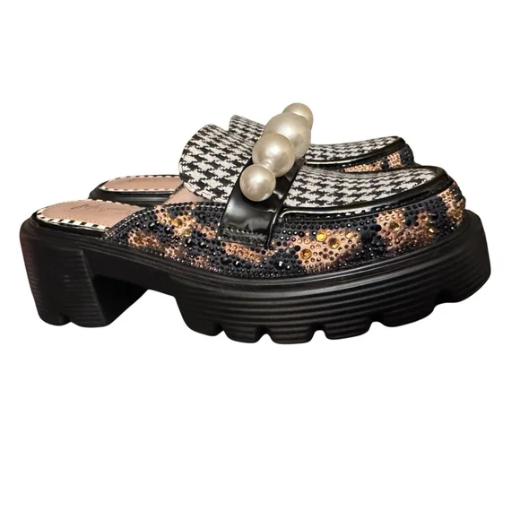 Betsey Johnson Haizel Lug Sole Mule MRSP $109 in Box - Picture 2 of 11